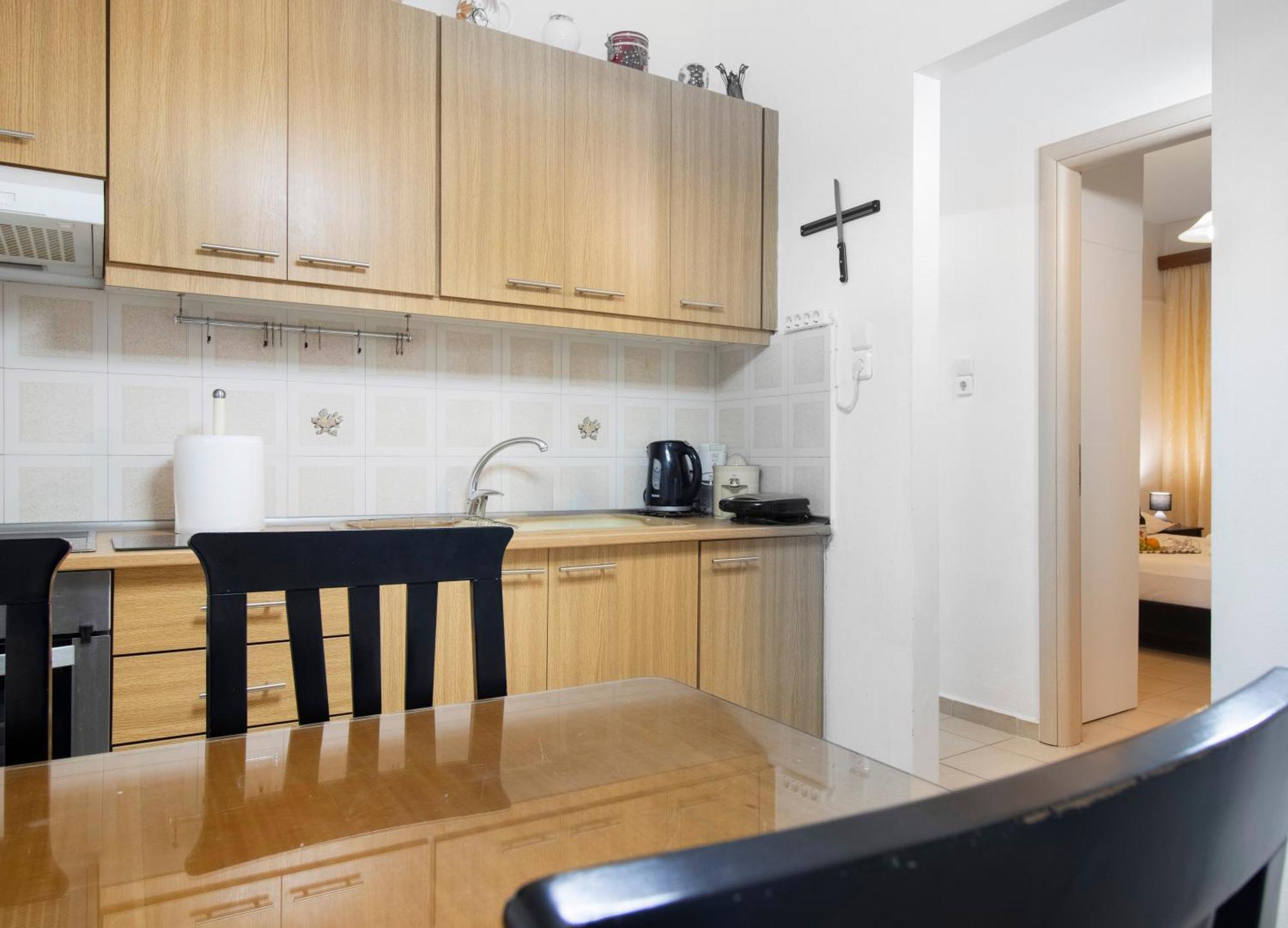 Апартаменты Local Apt Near City Lights 1 Ираклион Экстерьер фото