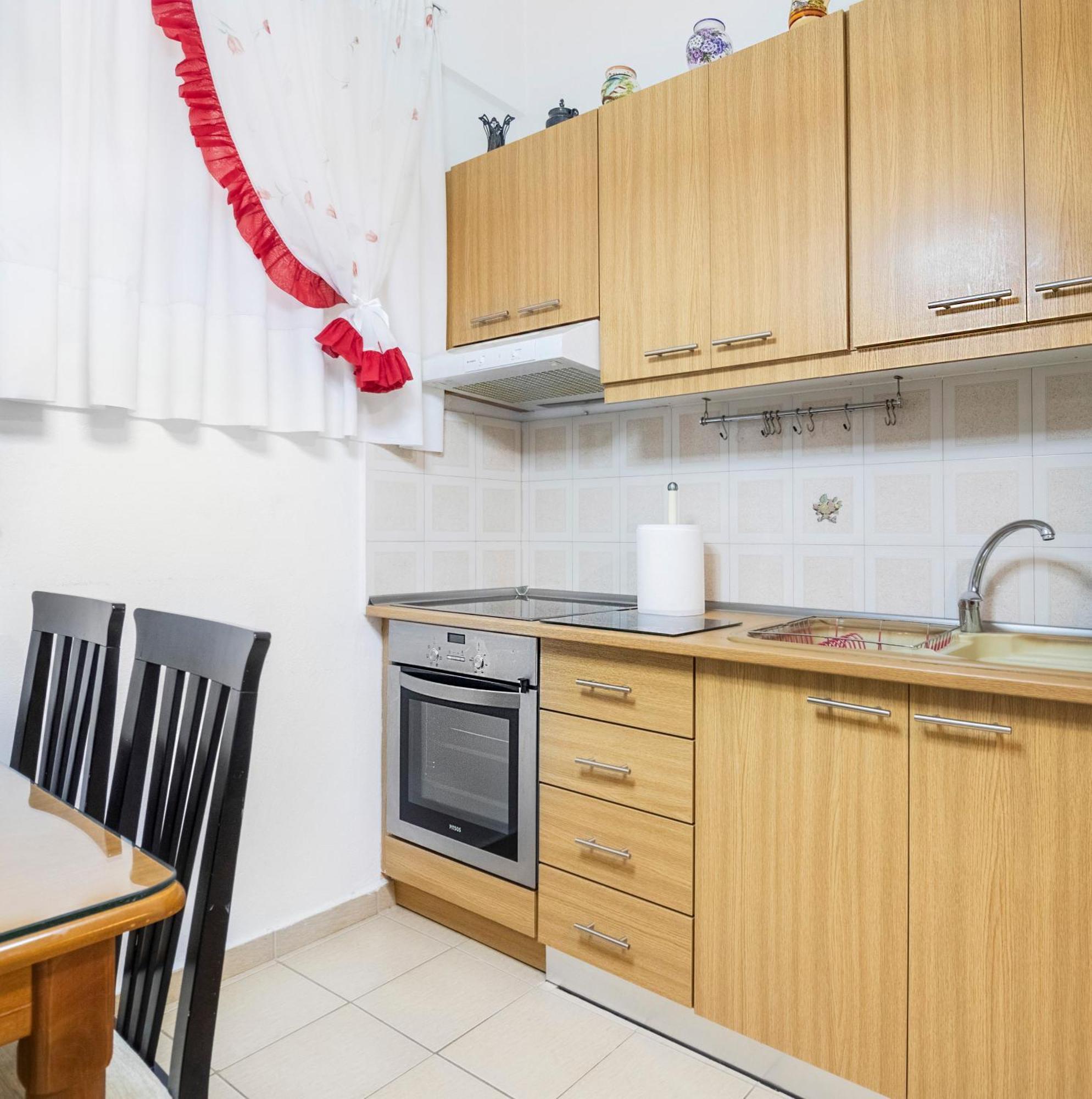 Апартаменты Local Apt Near City Lights 1 Ираклион Экстерьер фото